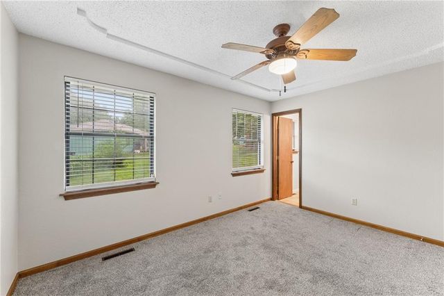 19208 E 12th Street North Court, Independence, MO 64056