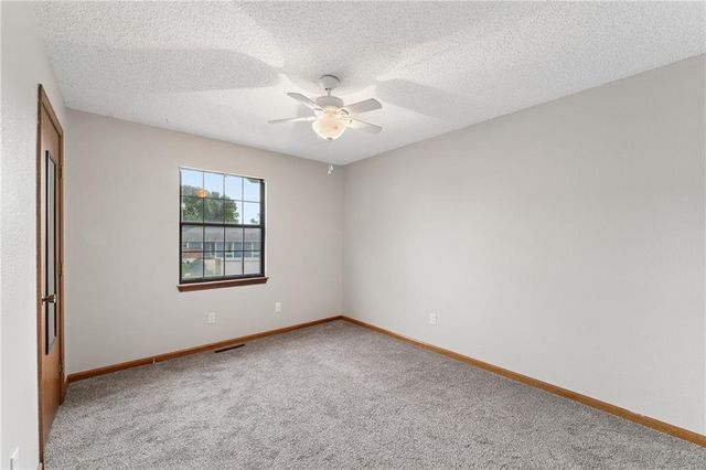 19208 E 12th Street North Court, Independence, MO 64056