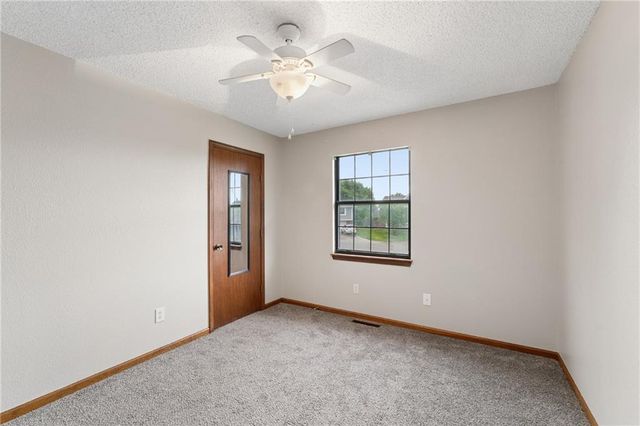 19208 E 12th Street North Court, Independence, MO 64056