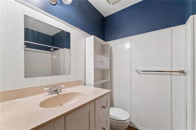 19208 E 12th Street North Court, Independence, MO 64056