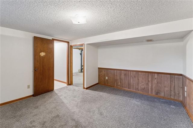 19208 E 12th Street North Court, Independence, MO 64056