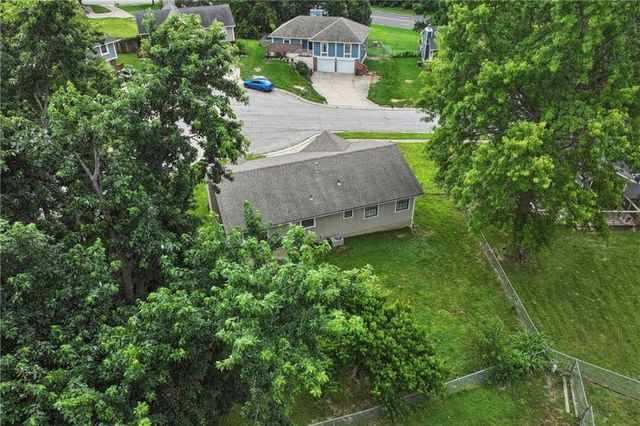 19208 E 12th Street North Court, Independence, MO 64056
