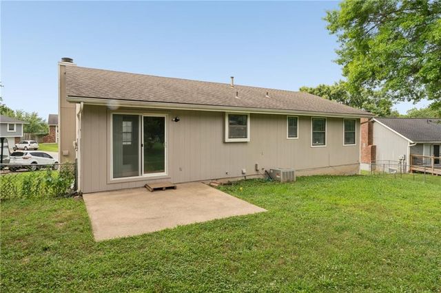 19208 E 12th Street North Court, Independence, MO 64056