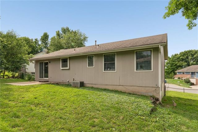 19208 E 12th Street North Court, Independence, MO 64056