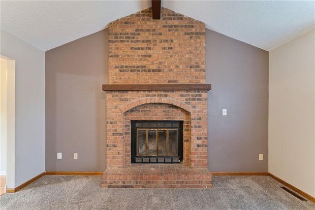 19208 E 12th Street North Court, Independence, MO 64056