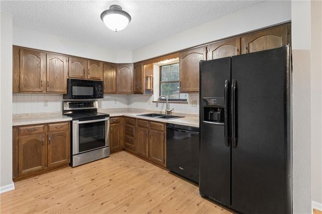 19208 E 12th Street North Court, Independence, MO 64056