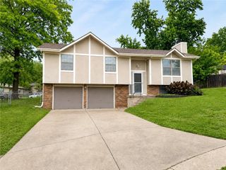 19208 E 12th Street North Court, Independence, MO 64056