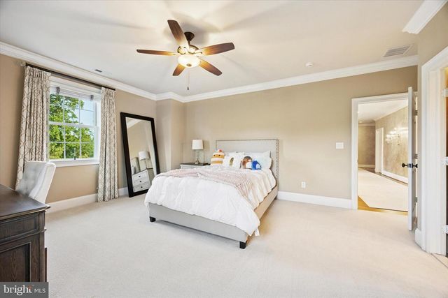 1004 BRICK HOUSE FARM LN, Newtown Square, PA 19073
