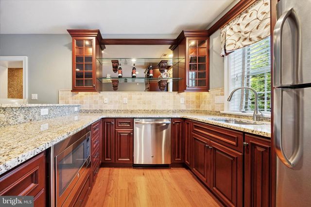 1004 BRICK HOUSE FARM LN, Newtown Square, PA 19073