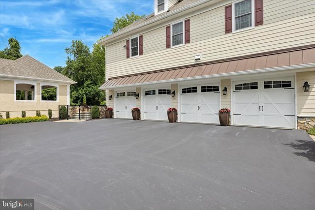 1004 BRICK HOUSE FARM LN, Newtown Square, PA 19073