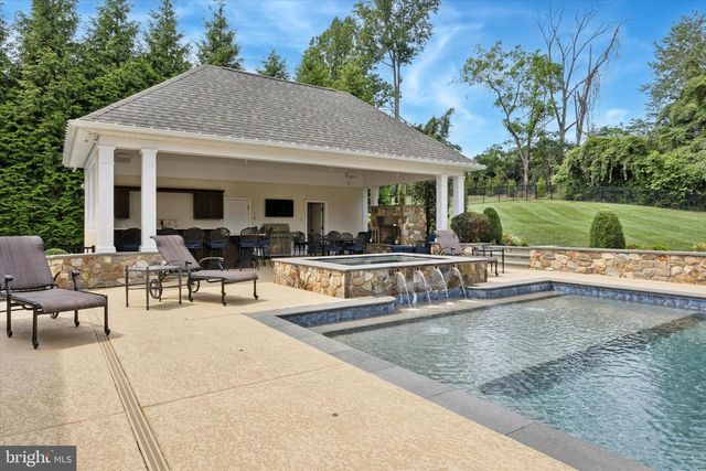 1004 BRICK HOUSE FARM LN, Newtown Square, PA 19073