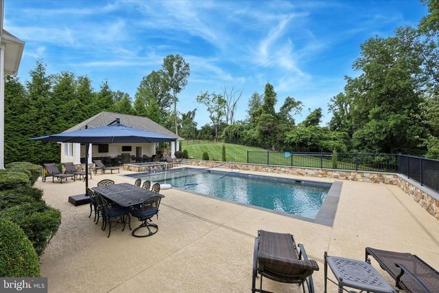 1004 BRICK HOUSE FARM LN, Newtown Square, PA 19073