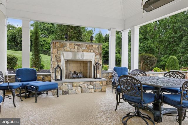 1004 BRICK HOUSE FARM LN, Newtown Square, PA 19073
