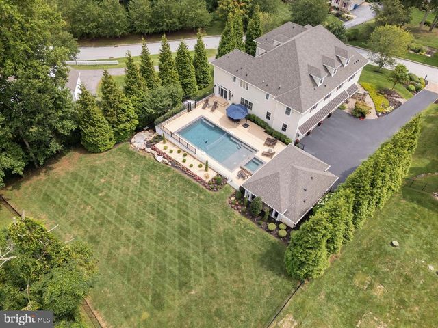 1004 BRICK HOUSE FARM LN, Newtown Square, PA 19073