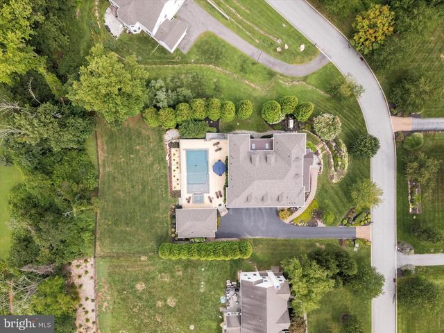 1004 BRICK HOUSE FARM LN, Newtown Square, PA 19073