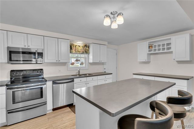 2350 Berg Road, West Seneca, NY 14218