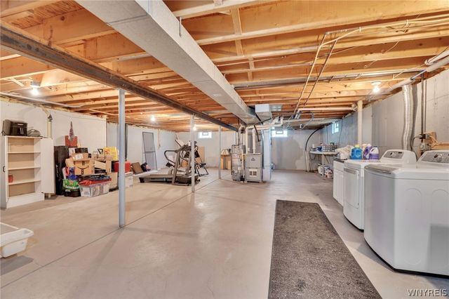 2350 Berg Road, West Seneca, NY 14218