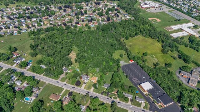 2350 Berg Road, West Seneca, NY 14218