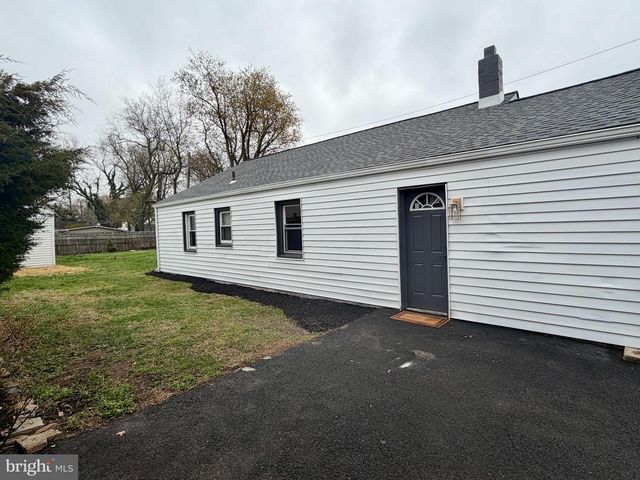 3804 WESTON AVE, Bristol, PA 19007