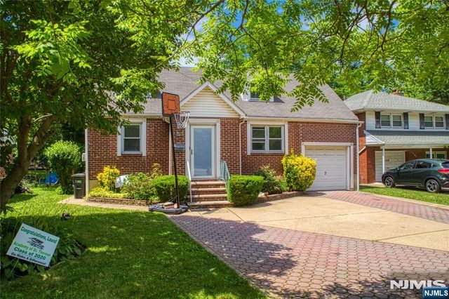604 Broad Avenue, Leonia, NJ 07605