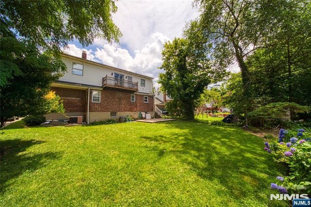 604 Broad Avenue, Leonia, NJ 07605