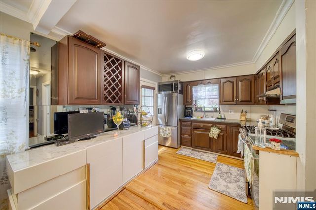 604 Broad Avenue, Leonia, NJ 07605