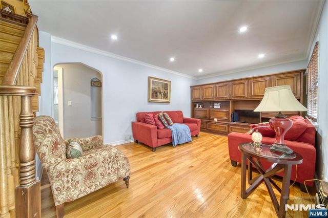 604 Broad Avenue, Leonia, NJ 07605