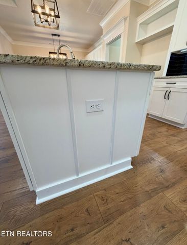 414 Beachwood Drive, Crossville, TN 38558