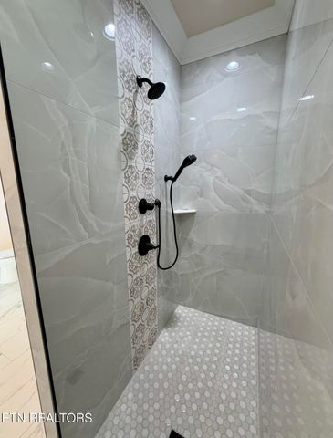 414 Beachwood Drive, Crossville, TN 38558