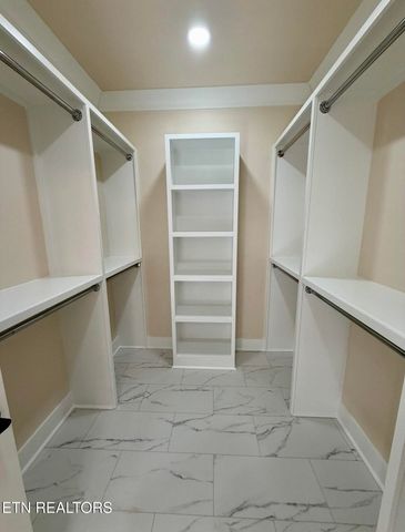 414 Beachwood Drive, Crossville, TN 38558