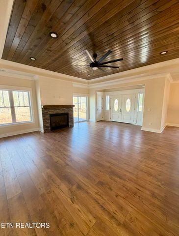 414 Beachwood Drive, Crossville, TN 38558