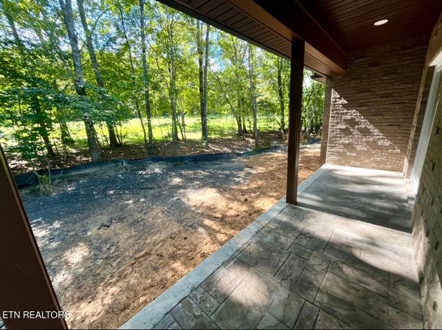 414 Beachwood Drive, Crossville, TN 38558