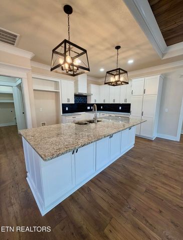 414 Beachwood Drive, Crossville, TN 38558