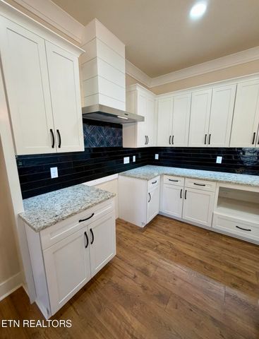 414 Beachwood Drive, Crossville, TN 38558