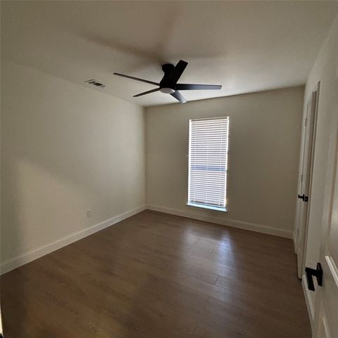 1906 Buffalo Bend Drive, Lewisville, TX 75067