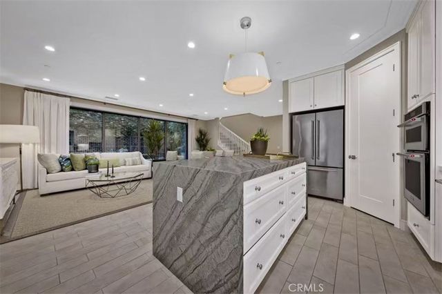 166 Villa Ridge, Irvine, CA 92602