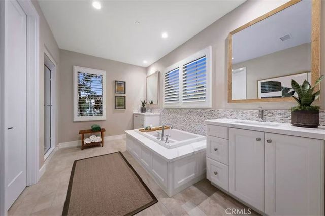 166 Villa Ridge, Irvine, CA 92602