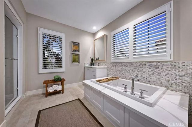 166 Villa Ridge, Irvine, CA 92602