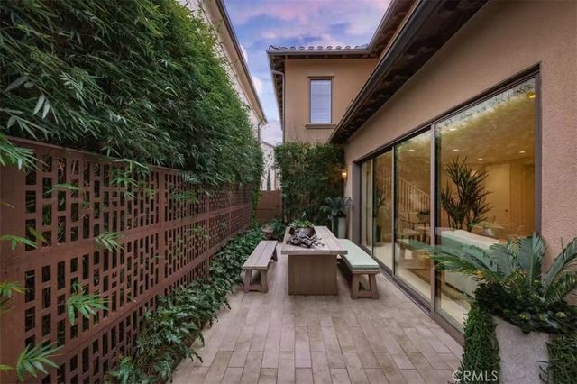 166 Villa Ridge, Irvine, CA 92602