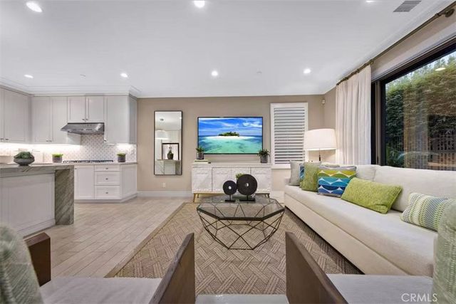 166 Villa Ridge, Irvine, CA 92602