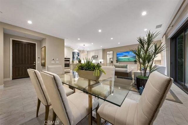 166 Villa Ridge, Irvine, CA 92602