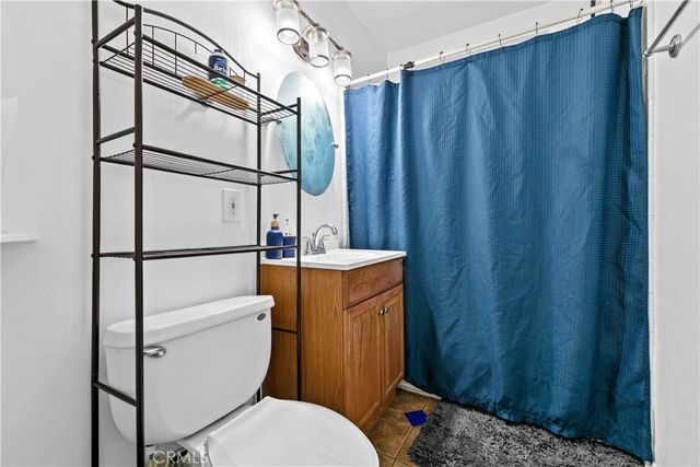 3301 E 67th Way, Long Beach, CA 90805