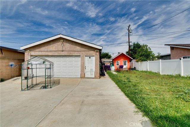 3301 E 67th Way, Long Beach, CA 90805