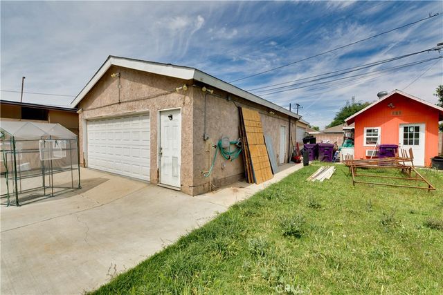 3301 E 67th Way, Long Beach, CA 90805