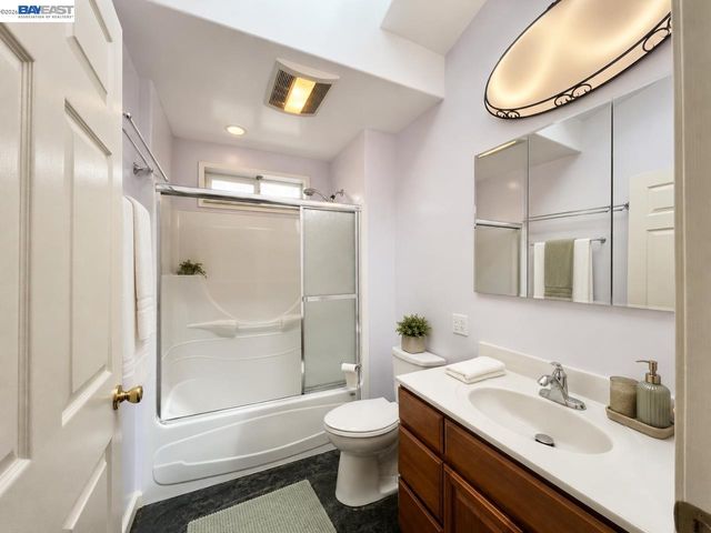 3325 Macarthur Blvd, Oakland, CA 94602
