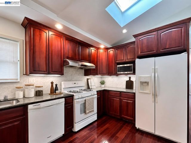 3325 Macarthur Blvd, Oakland, CA 94602