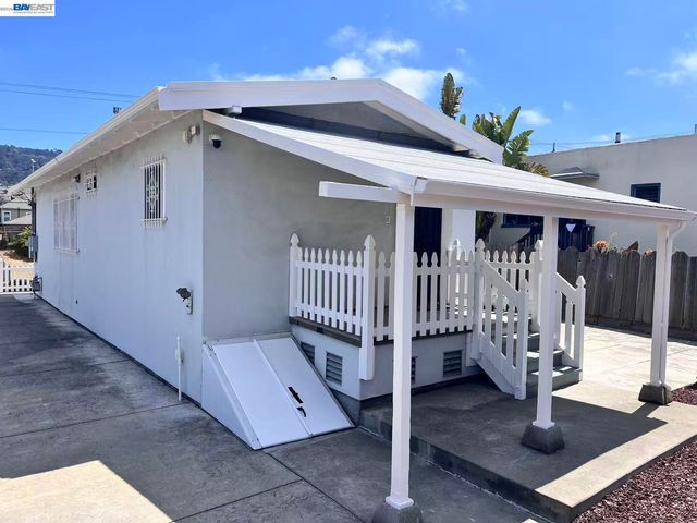 3325 Macarthur Blvd, Oakland, CA 94602