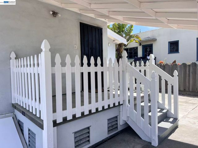 3325 Macarthur Blvd, Oakland, CA 94602