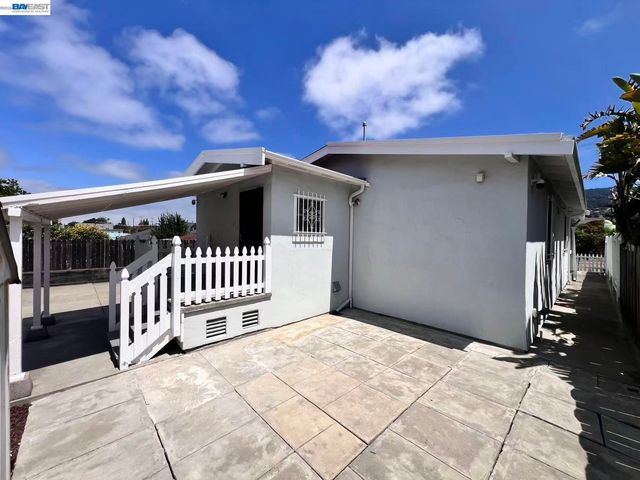 3325 Macarthur Blvd, Oakland, CA 94602