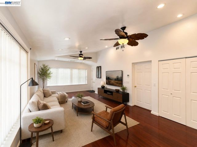 3325 Macarthur Blvd, Oakland, CA 94602